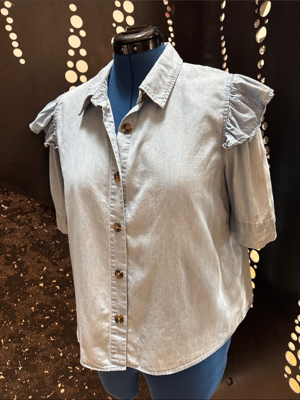 Who What Wear Light Blue Denim Ruffle Shoulder Button-Up Blouse